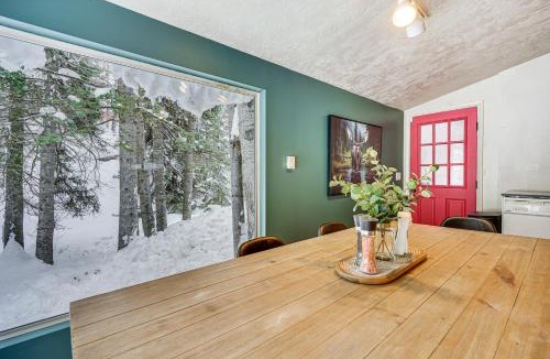 Salt Lake Mountain Resorts House | Solitude Mountain Cabin Creek-Side View and Hot Tub