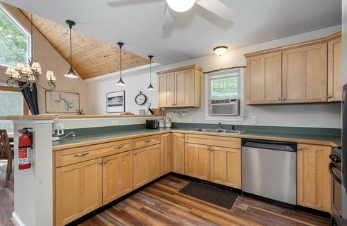 North Glade Hills House | Solitude | Pet Friendly, Woods, Fire Pit, Deck!