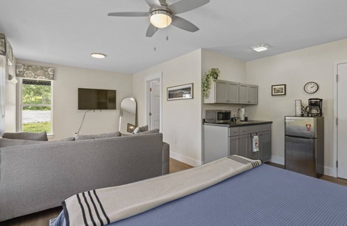 Boothbay Condo | Solitude @ The Offshore House