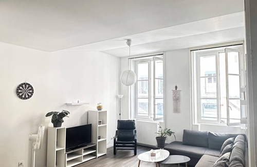 Grande Cote - Annonciade Apartment | Solo:apartment for Daily or Weekly Rent Apartment for Rent in the Heart of Lyon