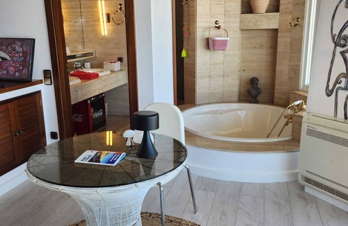 L'Escala House | Solo Atico Guest Suites