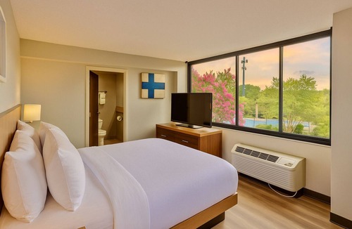 Solomons Hotel | Solomons Inn Resort & Marina