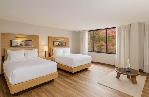 Solomons Hotel | Solomons Inn Resort & Marina