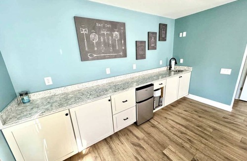 Solomons House | Solomons Spacious 6-BD Family Home with Hot Tub