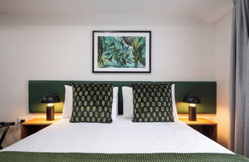 Hillsborough Hotel | Solsen Motel