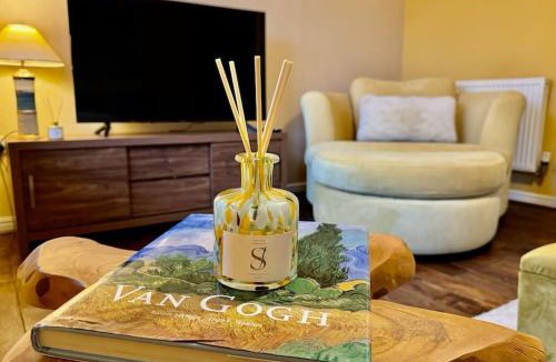 Stonehouse House | Solstar House by MaisonPro