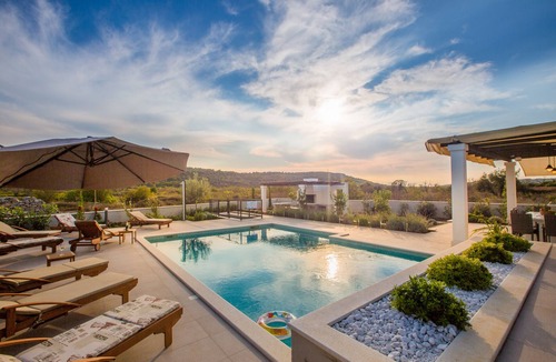 Grohote Villa | Solta, Villa Giove, Elegant & Modern 4BR, Fully AC, large heated salted pool