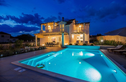 Grohote Villa | Solta, Villa Giove, Elegant & Modern 4BR, Fully AC, large heated salted pool