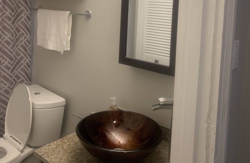 East of Broadway Apartment | Soma District has such beautiful attractions!! Restaurants, Bars, Arts, Crafts