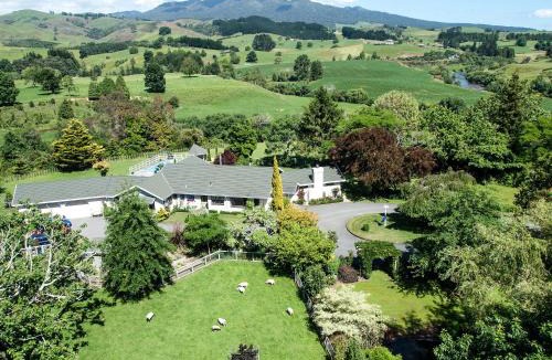 Pirongia Bed & Breakfast | Somersal Bed & Breakfast