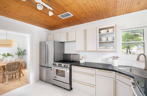 Northeast Dallas House | Somerville Cottage