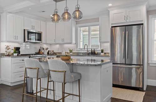 Winter Hill Apartment | Somerville Gem! Steps to Union Sq + Transit