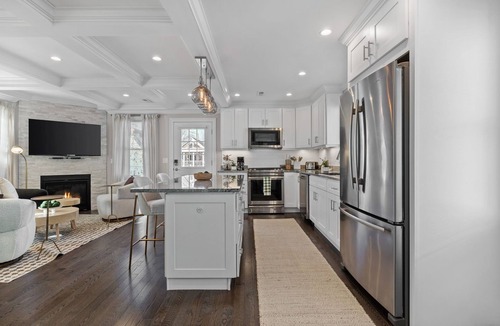 Winter Hill Apartment | Somerville Gem! Steps to Union Sq + Transit