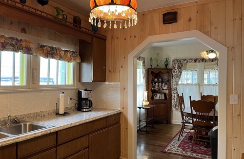 Mackinaw City Cottage | Somewhere in Time Cottage
