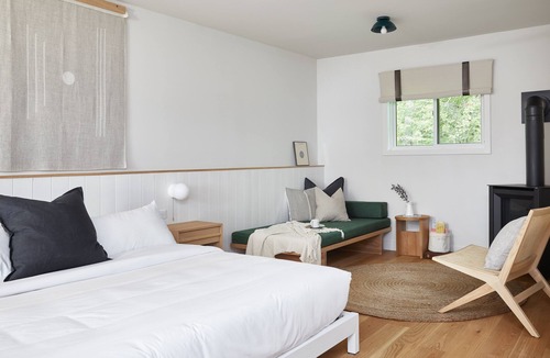 Calabogie Hotel | Somewhere Inn Calabogie