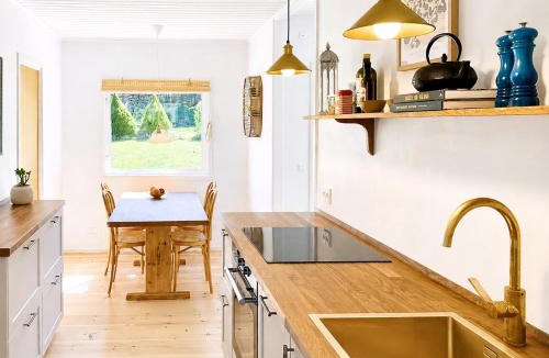 Melby House | Sommerhus Med Anneks Nær Hyllingebjerg Strand