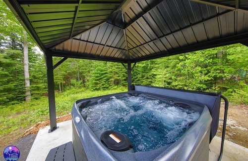 Saint Come Ski Chalet | Sommet | spa | dogfriendly | ski in ski out