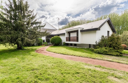 Ennetieres-en-Weppes Villa | Somptueuse Villa Avec Piscine Intérieur, Sauna et Grand Jardin - Proche de Lille