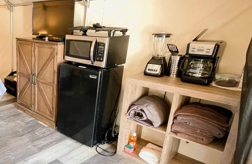 Fentress Cabin | Son's River Ranch Glamping Cabin #29