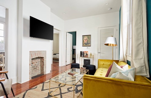 Faubourg Delachaise Apartment | Sonder at Delachaise Row | Two-Bedroom Apartment w/ Balcony