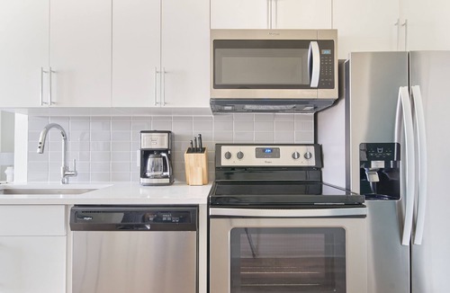 Rutledge Hill Apartment | Sonder at LC SoBro | Superior Studio Apartment