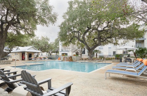 Medical Center District Apartment | Sonder at Med Center | Three-Bedroom Apartment w/ Balcony