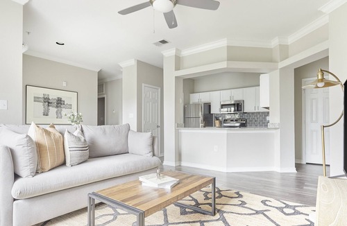 Medical Center District Apartment | Sonder at Med Center | One-Bedroom Apartment w/ Balcony