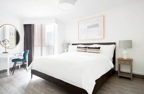 Logan Square Apartment | Sonder at The Terrace