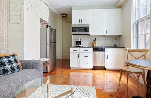 Beacon Hill Apartment | Sonder | Hancock Suites | Chic Studio