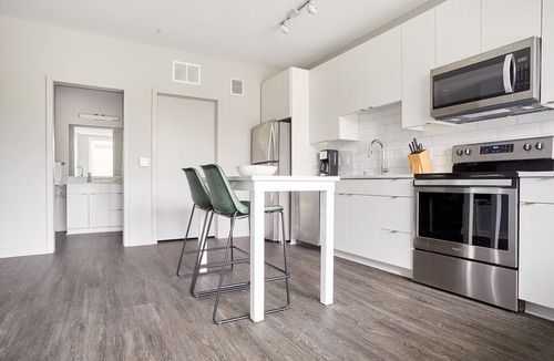 Minneapolis Apartment | Sonder | Luna Apartments | Bright Studio + Gym