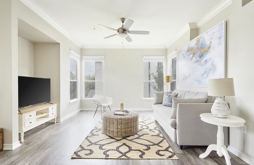 Medical Center District Apartment | Sonder | Med Center | Contemporary 1BR + Balcony