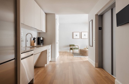 Back Bay Apartment | Sonder The Magnolia | Accessible Full Suite+