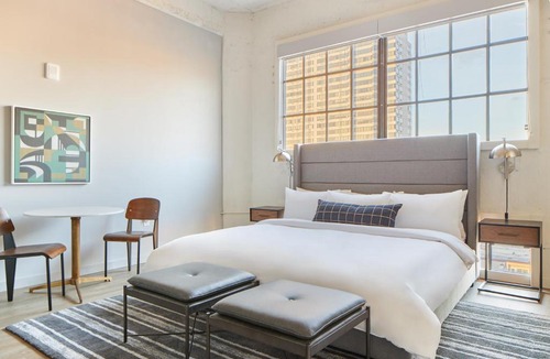 Logan Square Apartment | Sonder The Tidewater