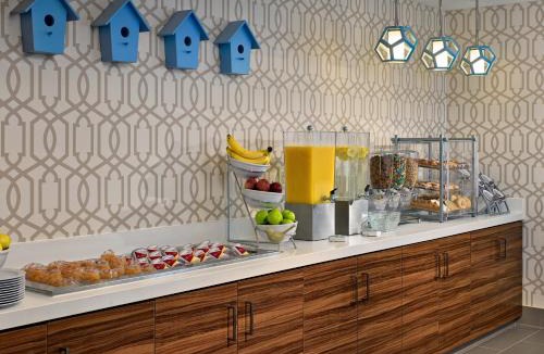 Williston South Hotel | Sonesta ES Suites Burlington