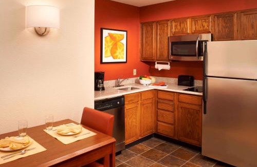Waukegan Hotel | Sonesta ES Suites Chicago Waukegan Gurnee