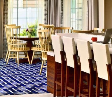 Somerset Hotel | Sonesta ES Suites Somerset