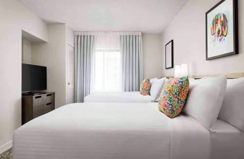 Thornhill Hotel | Sonesta ES Suites Toronto Markham