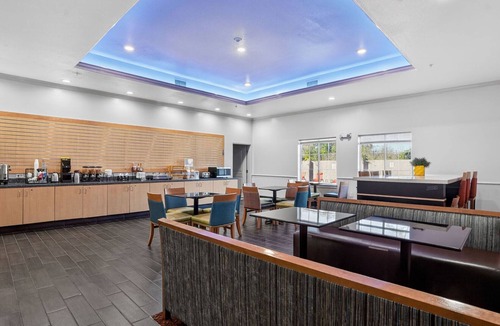 FM 1960 Hotel | Sonesta Essential Hotel Houston-I-45 Spring