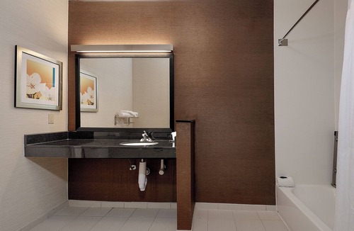 Memorial Hotel | Sonesta Essential Houston Energy Corridor