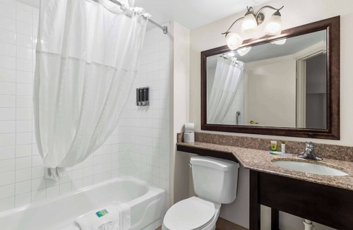 Fairbanks Hotel | Sonesta Essential NW Houston