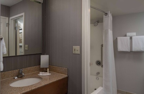 Twin Brook Hotel | Sonesta Select Chattanooga Hamilton Place