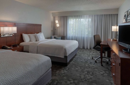 Twin Brook Hotel | Sonesta Select Chattanooga Hamilton Place