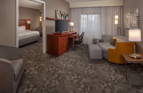 Newark Hotel | Sonesta Select Newark Christiana Mall