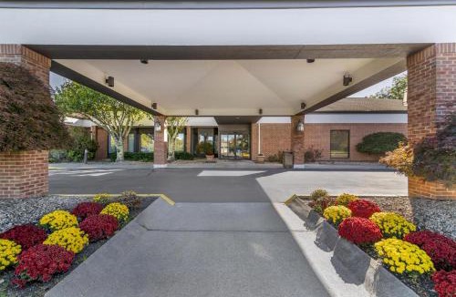 Middletown Hotel | Sonesta Select Newport Middletown