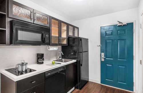 East Congress Hotel | Sonesta Simply Suites Austin South