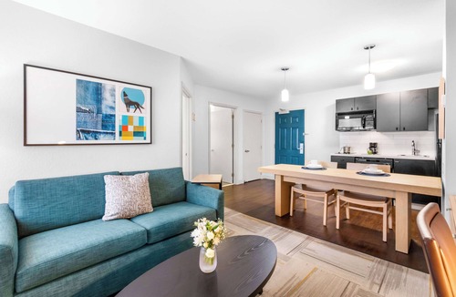 East Congress Hotel | Sonesta Simply Suites Austin South