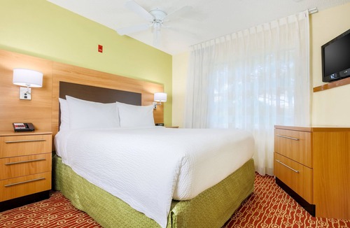 US 290 Hotel | Sonesta Simply Suites Houston Brookhollow