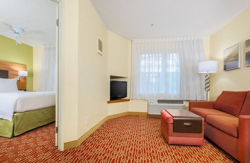 US 290 Hotel | Sonesta Simply Suites Houston Brookhollow