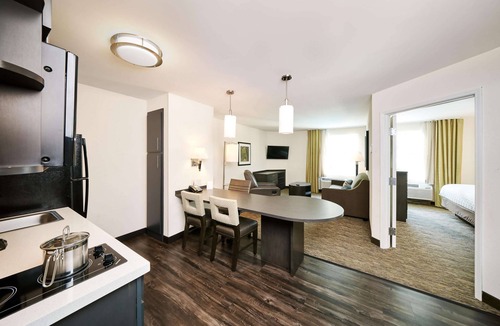 Baymeadows Hotel | Sonesta Simply Suites Jacksonville