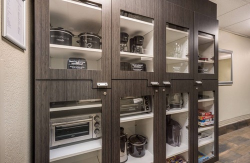 Schiller Park Hotel | Sonesta Simply Suites Chicago O'Hare Airport